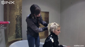 Blonde and brunette shampooing one another Screencap 10 on www.sinx.com