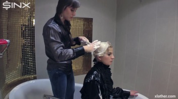 Blonde and brunette shampooing one another Screencap 7 on www.sinx.com
