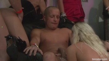 Club Cunts Part 4 - Cam 4 Screencap 69 on www.sinx.com