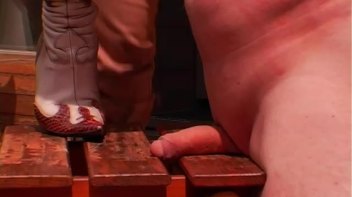 Gimp Punishment Screencap 46 on www.sinx.com