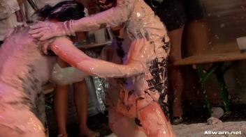 Mud Battling Eurobabe Freaks Screencap 10 on www.sinx.com