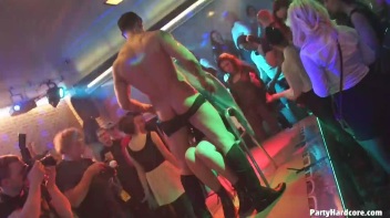 Party Hardcore Gone Crazy Vol. 34 Part 4 - Cam 2 Screencap 28 on www.sinx.com