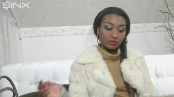High Class Ebony Hunny Smokes In Bed Screencap 12 on www.sinx.com
