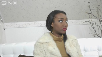 High Class Ebony Hunny Smokes In Bed Screencap 13 on www.sinx.com