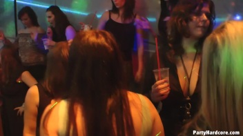 Party Hardcore Gone Crazy Vol. 9 Part 5 - Cam 4 Screencap 30 on www.sinx.com