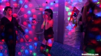 Holiday Hotties Part 1 - Shower Cam Screencap 85 on www.sinx.com