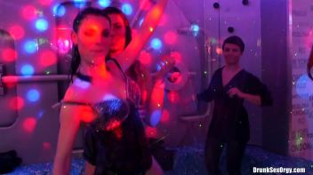Holiday Hotties Part 1 - Shower Cam Screencap 92 on www.sinx.com
