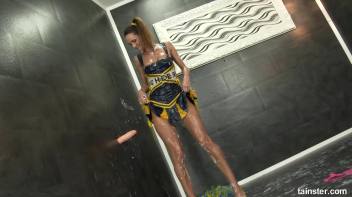 Virus Vellons gets her outfit drained in cum Screencap 37 on www.sinx.com