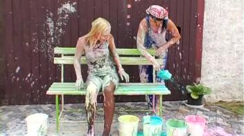Sloppy Goo Catfight Screencap 26 on www.sinx.com