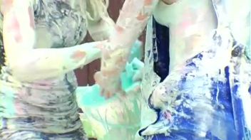 Sloppy Goo Catfight Screencap 41 on www.sinx.com
