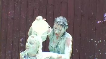 Sloppy Goo Catfight Screencap 66 on www.sinx.com