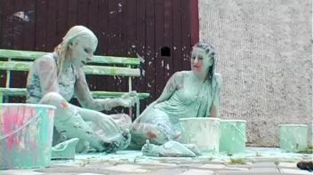 Sloppy Goo Catfight Screencap 83 on www.sinx.com
