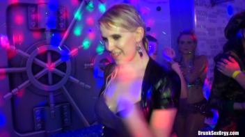 The CFNM Costume Ball Part 5 - Shower Cam Screencap 107 on www.sinx.com