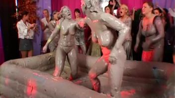 Elegant Muddy Wrestling? Screencap 95 on www.sinx.com