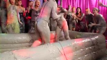 Elegant Muddy Wrestling? Screencap 96 on www.sinx.com