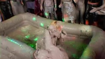 Elegant Muddy Wrestling? Screencap 15 on www.sinx.com