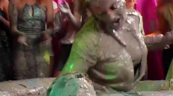 Elegant Muddy Wrestling? Screencap 17 on www.sinx.com