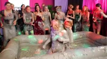 Elegant Muddy Wrestling? Screencap 3 on www.sinx.com