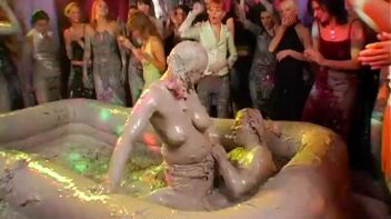 Elegant Muddy Wrestling? Screencap 39 on www.sinx.com