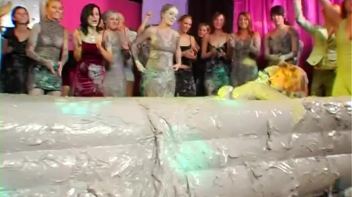 Elegant Muddy Wrestling? Screencap 5 on www.sinx.com