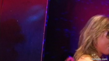 Blue Jean Babes Part 5 Cam 2 Screencap 15 on www.sinx.com