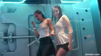 Sexy ladies getting wetter and wetter Screencap 26 on www.sinx.com