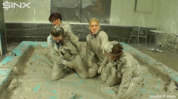 Sexy Ladies Get Wet and Messy In The Mud Screencap 39 on www.sinx.com