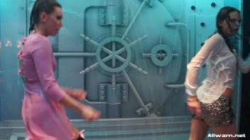 Flashy When Wet! Screencap 33 on www.sinx.com