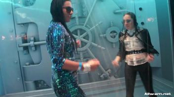 Flashy When Wet! Screencap 65 on www.sinx.com