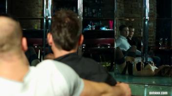 Strip Off And Get Off Part 1 Screencap 13 on www.sinx.com