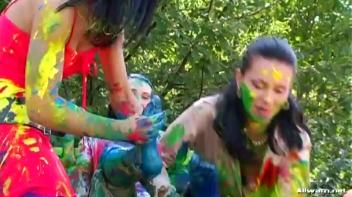 Extreme Finger Painting Goes Eurobabe Brawl Screencap 29 on www.sinx.com