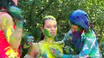 Extreme Finger Painting Goes Eurobabe Brawl Screencap 39 on www.sinx.com