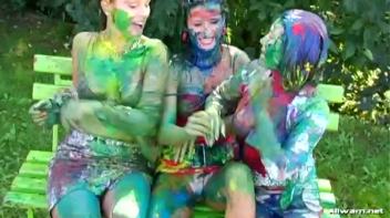 Extreme Finger Painting Goes Eurobabe Brawl Screencap 71 on www.sinx.com