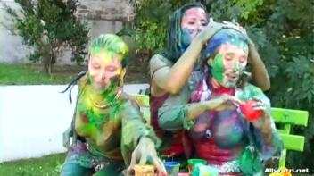 Extreme Finger Painting Goes Eurobabe Brawl Screencap 74 on www.sinx.com