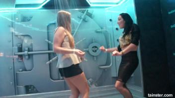 Shy girls get wet Screencap 1 on www.sinx.com