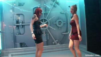 Shy girls get wet Screencap 46 on www.sinx.com