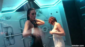 Shy girls get wet Screencap 54 on www.sinx.com