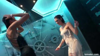 Shy girls get wet Screencap 57 on www.sinx.com