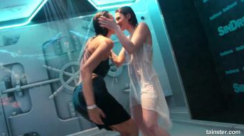 Shy girls get wet Screencap 58 on www.sinx.com