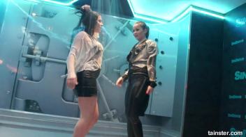 Shy girls get wet Screencap 72 on www.sinx.com