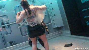 Shy girls get wet Screencap 76 on www.sinx.com