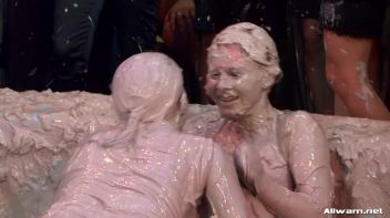 Get Your Mess On, Ladies! Screencap 54 on www.sinx.com