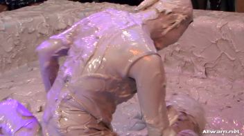 Get Your Mess On, Ladies! Screencap 64 on www.sinx.com