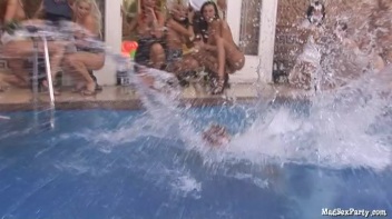 Pussy Mansion Part 1 Screencap 89 on www.sinx.com