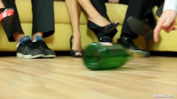 Bi Style CFNM Part 1 Screencap 55 on www.sinx.com