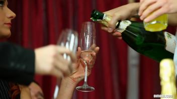 Bi Style CFNM Part 1 Screencap 24 on www.sinx.com