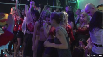 Welcome To The Mad House Part 6 - Cam 3 Screencap 99 on www.sinx.com