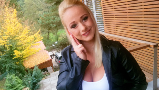 Latest deal - Titty Bouncing Blonde Smokes Outside