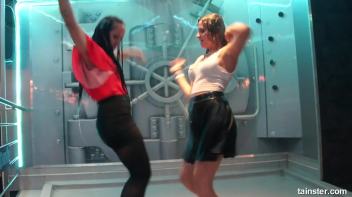 Fully clothed shower is the best Screencap 71 on www.sinx.com