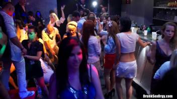 International Summer Lovin' Part 1 - Main Edit Screencap 74 on www.sinx.com